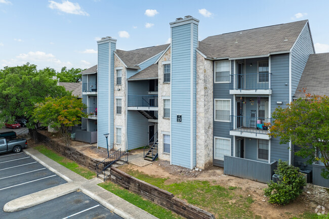 Primaria - Rock Canyon Apartments