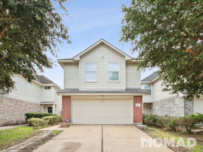 Building Photo - 14119 Maximos Dr
