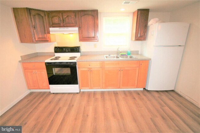 Foto del edificio - 4400 Ollies Turn Rd