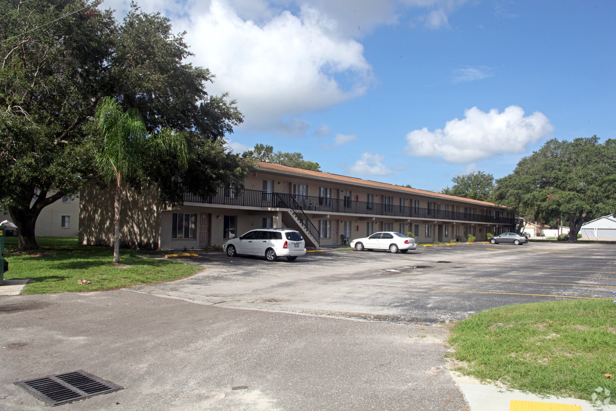 Foto principal - Pinellas Apartments