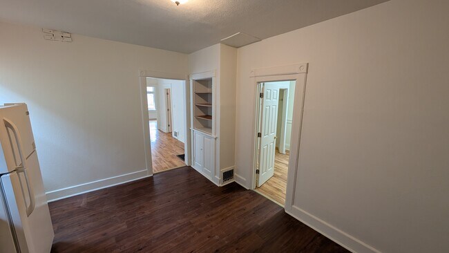 Foto del edificio - 3210 N Richards St