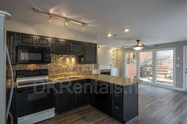 Foto del edificio - 876 Argonne Ave NE