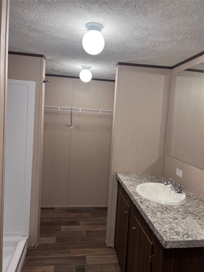 Building Photo - 1668 Farm to Market 2518