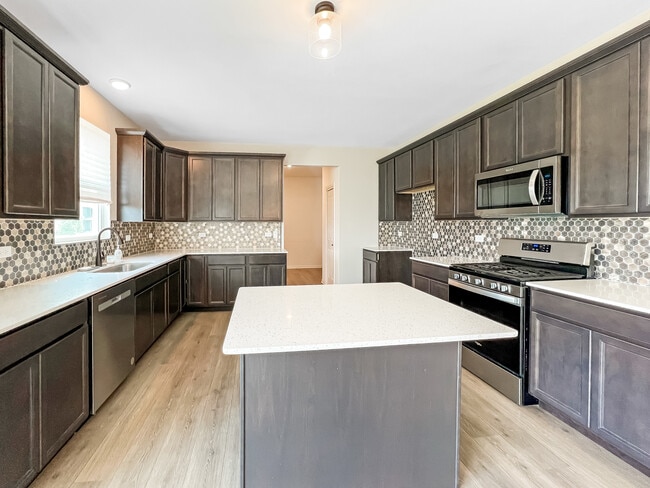 Foto del edificio - 733 Juniper St