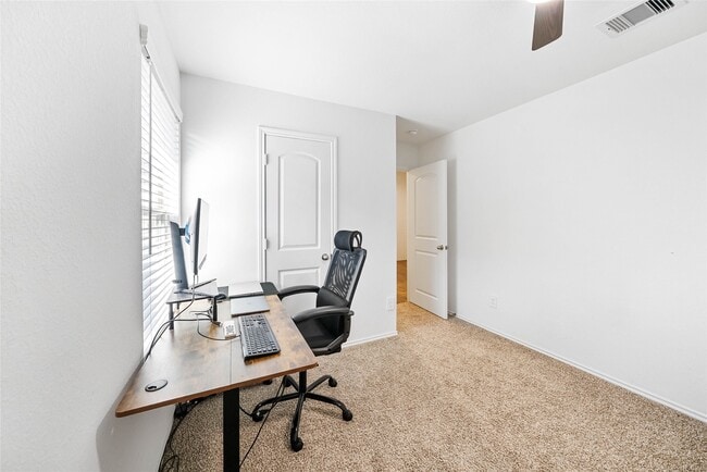 Building Photo - 21611 Flowering Gdn Ln