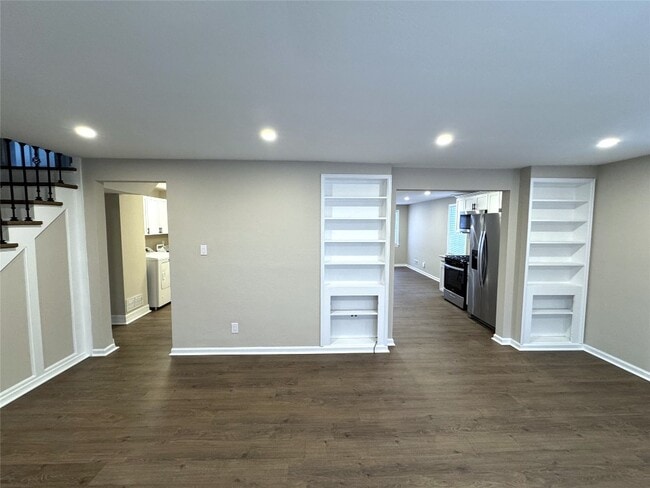 Building Photo - 608 Winston Dr