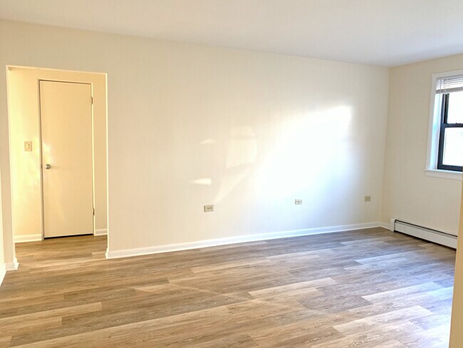 Building Photo - 309 Sherman Ave