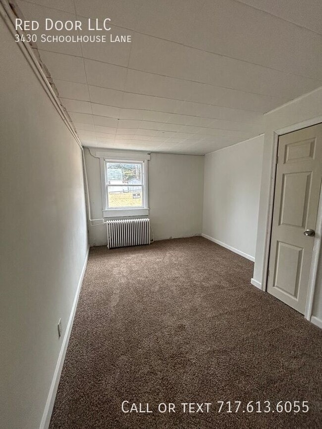 Building Photo - 3430 Schoolhouse Ln