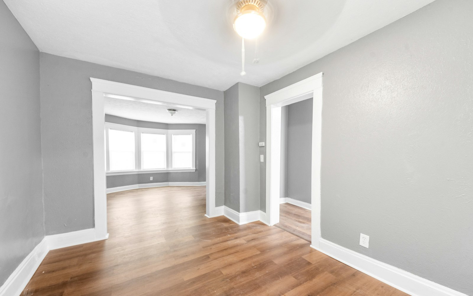 3549 E 105th St Cleveland, OH 44105 – photo 1