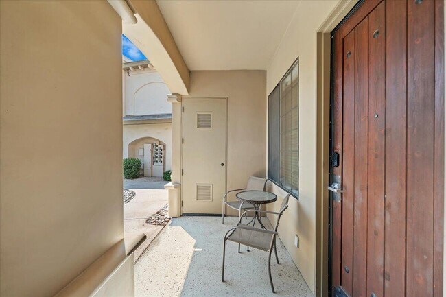 Foto del edificio - 50610 Santa Rosa Plz