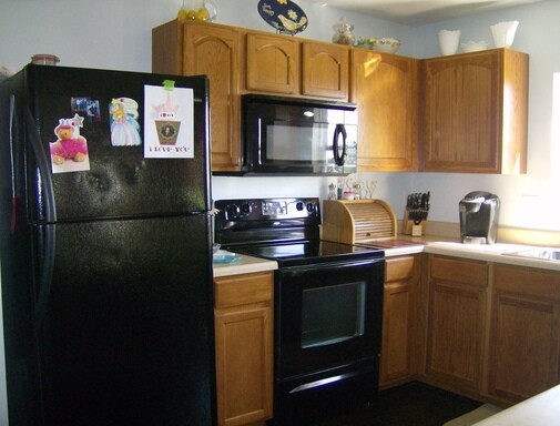 Building Photo - 208 River Laurel Dr