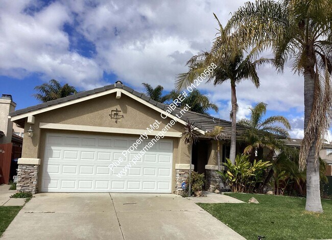 Foto del edificio - Beautiful River Oaks Single Story Corner Home Near Taylor Elementary School