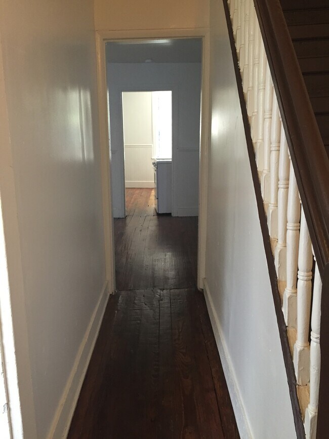 Foto del edificio - 3 Bedroom 2 Bath with Yard - Coming soon Y...