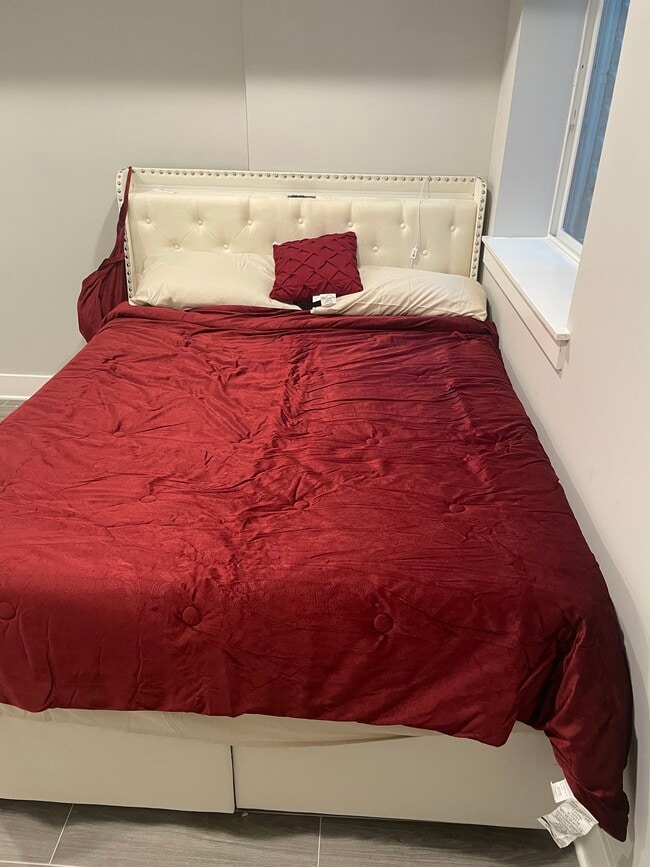 Building Photo - 5237 Chancellor St