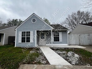 Building Photo - 2010 Blueberry Ln
