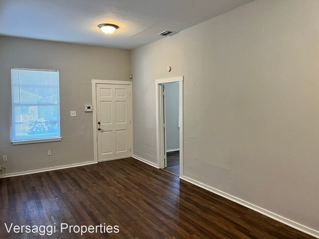Building Photo - 3 br, 1 bath House - 2122 W. Chestnut St