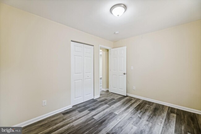 Building Photo - 7309 Beverly Park Dr