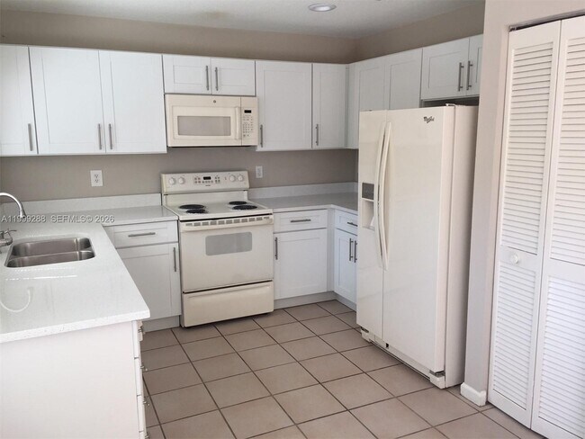 Foto del edificio - 9721 SW 155th Ave