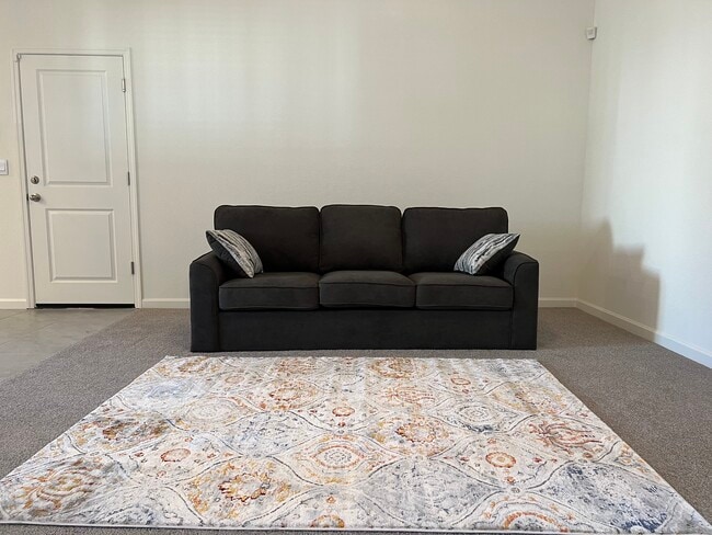 Vida en común - 329 Shafer Ave