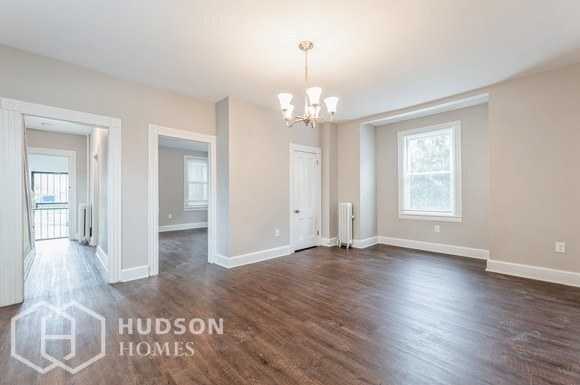 Foto del edificio - NOW AVAILABLE! -  84 BELLEVILLE AVE, BLOOM...