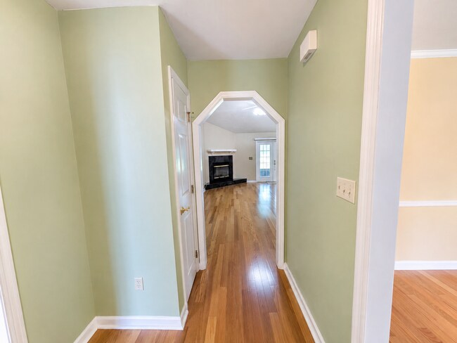 Foto del edificio - 1285 Cordova Cir