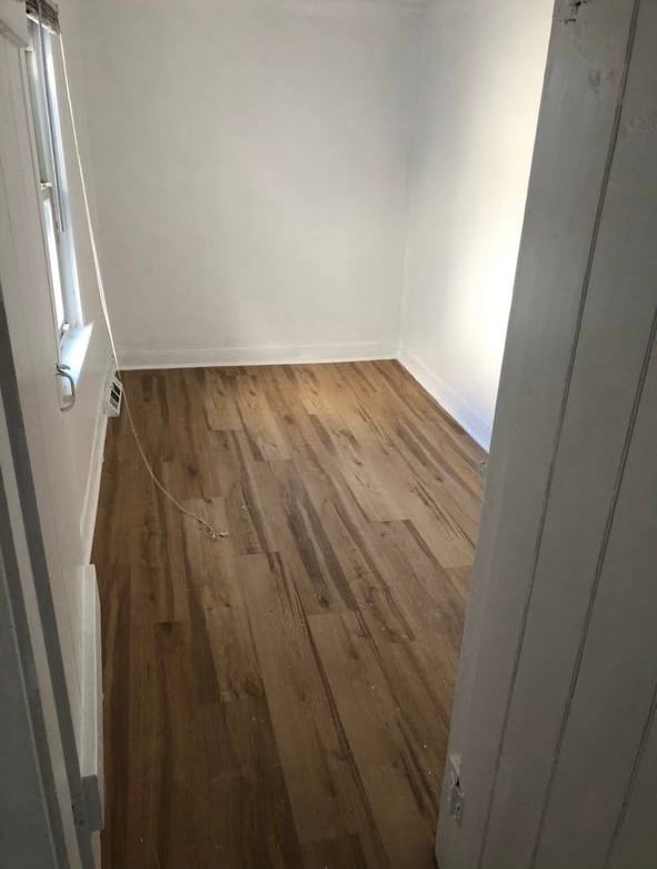 Building Photo - 618 Centre St