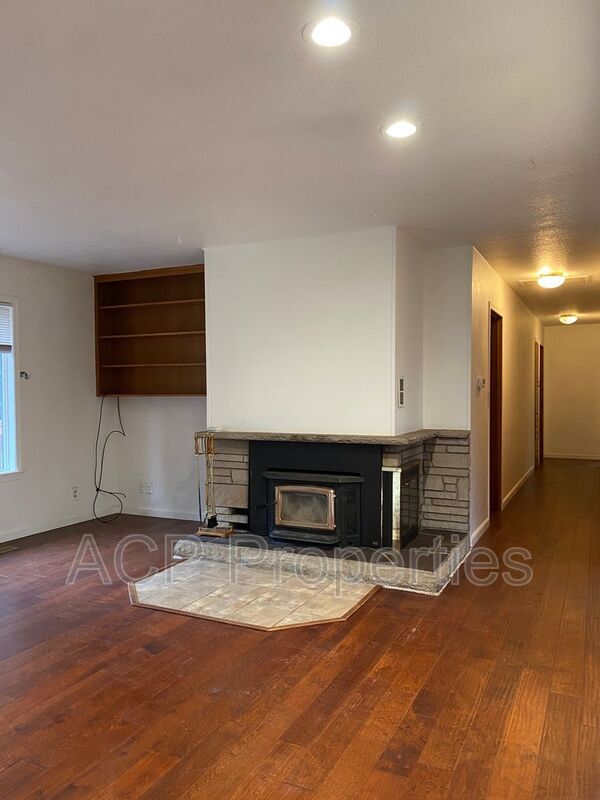 1593 Slater Rd, Ferndale, WA 98248 House Rental in Ferndale, WA