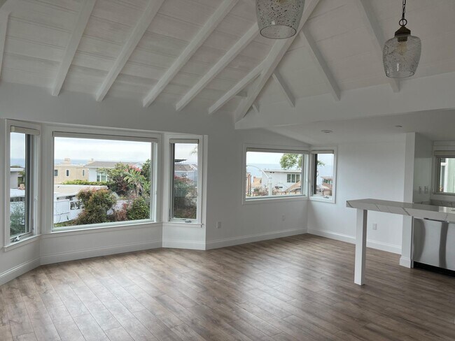 Foto del edificio - 2742 S Coast Hwy