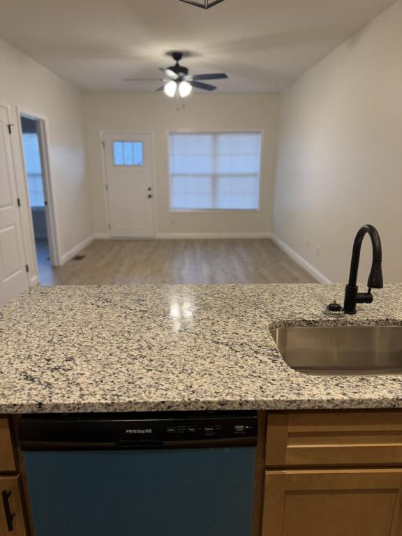 Foto del edificio - 116 Pinehurst Dr