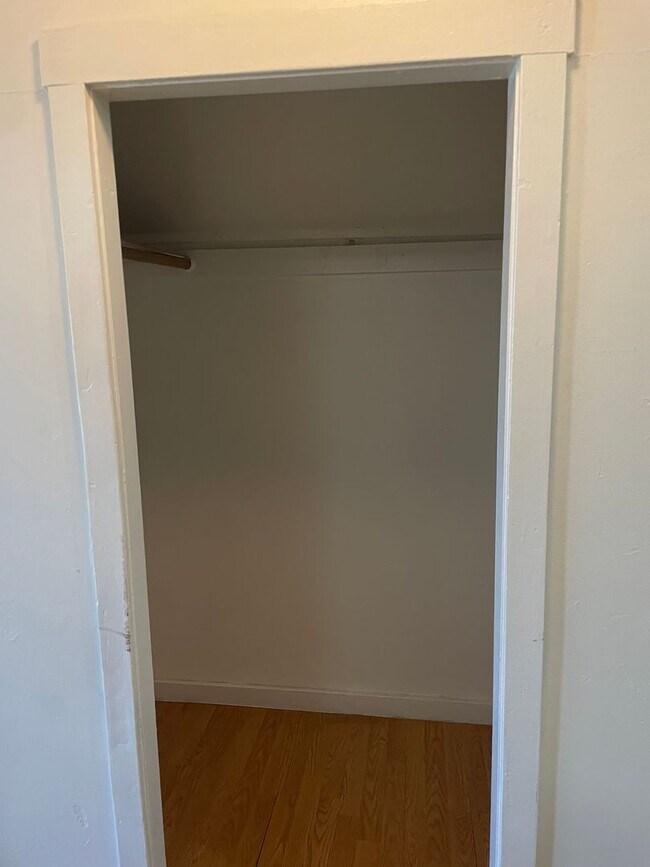 Foto del edificio - 1 Bedroom 1 bathroom Apt