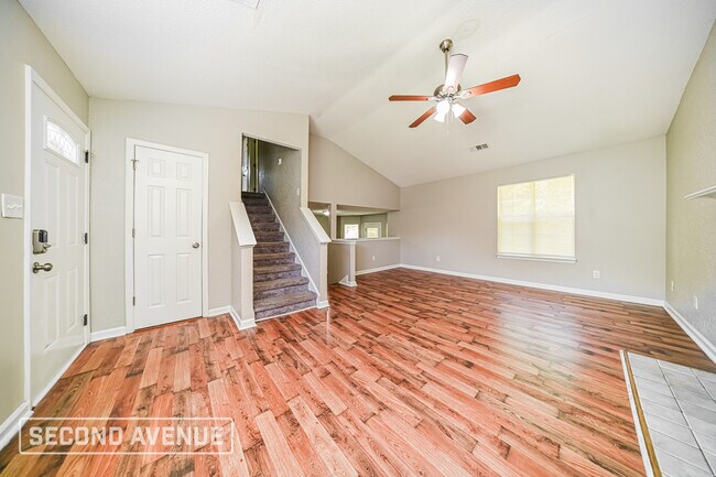 Foto del edificio - 320 Brookside Dr