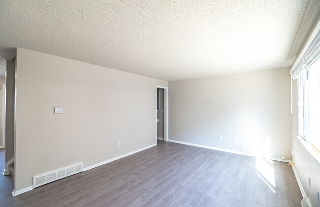 Foto del edificio - 3035 17th Ave