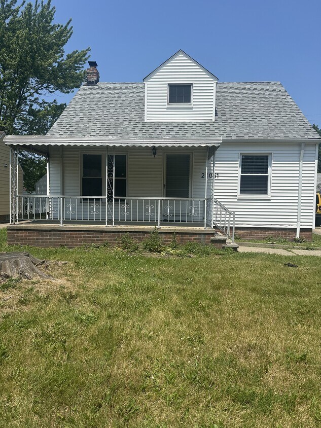 Foto principal - 21051 Nicholas Ave