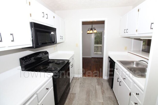Building Photo - 301 Warton Ln