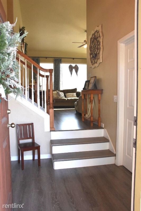 Foto del edificio - 4 br, 3 bath House - 7645 Chancellor Dr