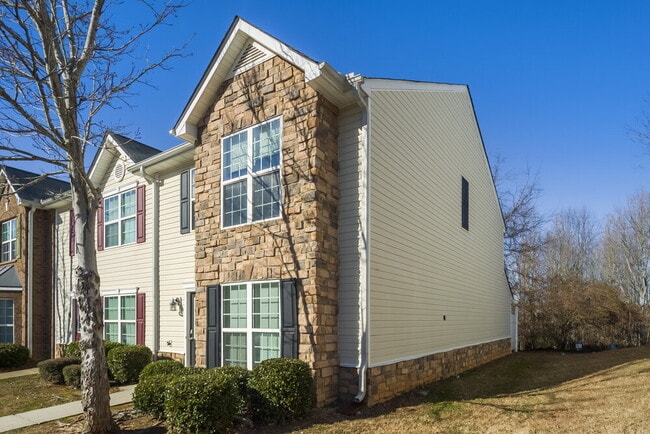 Building Photo - 1902 Grove Way