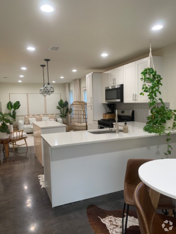 Furnished Townhomes for Rent in Paola KS 1 Townhouses