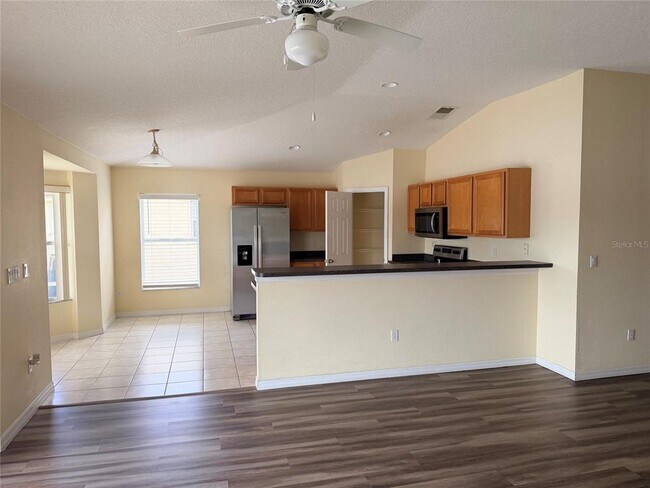 Building Photo - 3137 Riachuelo Ln