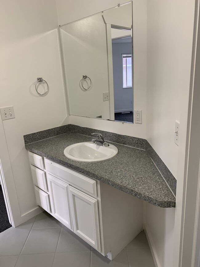 Building Photo - 2615 N 500 E