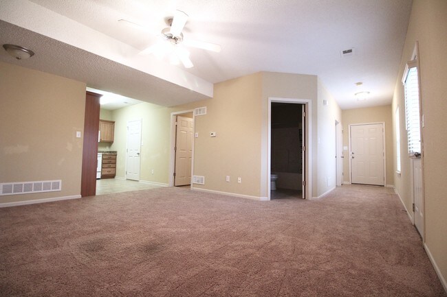 Foto del edificio - 12814 E 47th Terrace Ct S