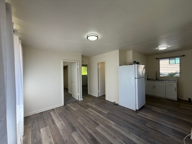 Building Photo - Charming 2-Bedroom Cottage with Private Yard in Kaimuki