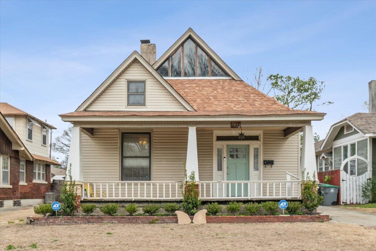 Foto principal - 2032 Oliver Ave