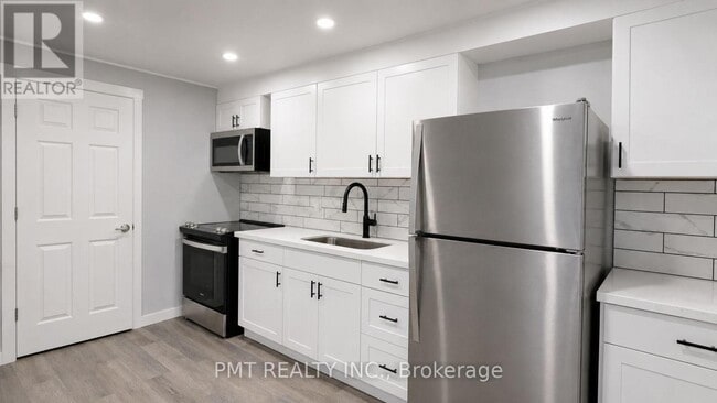 Building Photo - 109 Nassau St