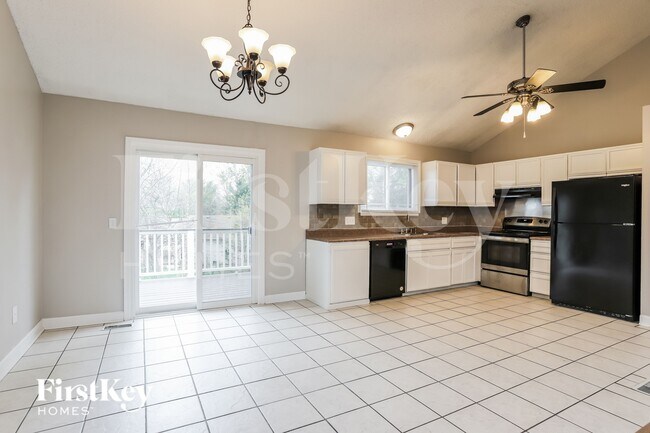 Building Photo - 416 Oak Pl