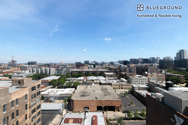 Foto del edificio - 1035 W Van Buren St