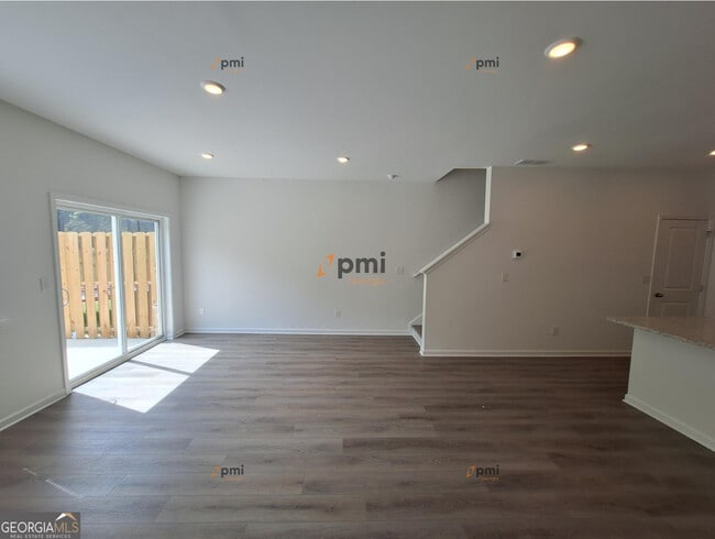 Foto del edificio - 220 Kenoot Dr