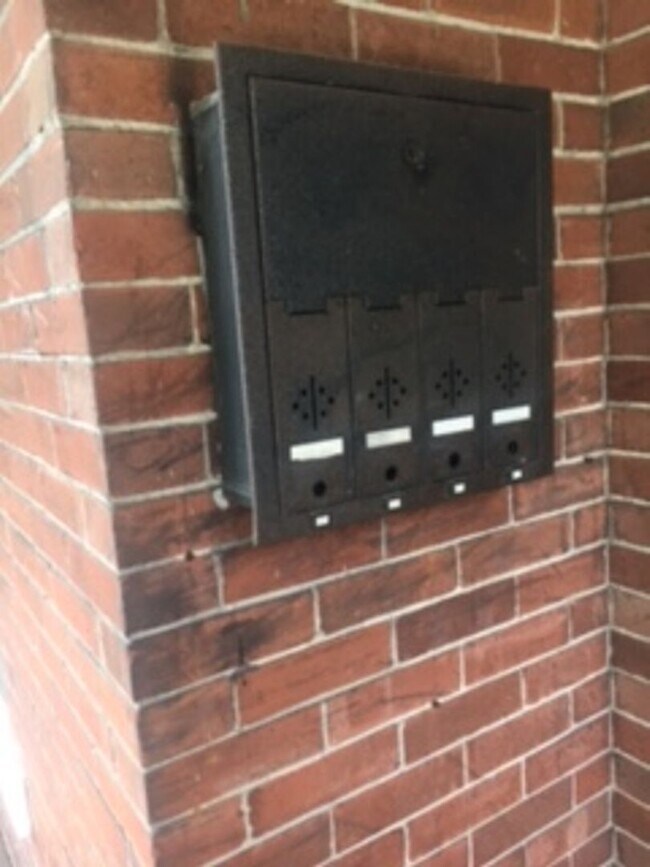 Foto del edificio - 1354 Forsythe Ave