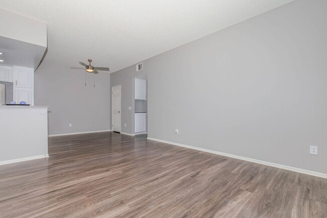 Building Photo - Club Pacifica Apartment Homes