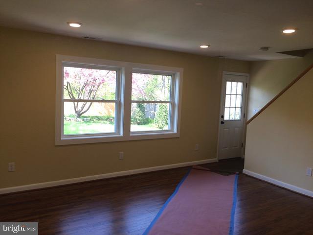 Foto del edificio - 5705 Crawford Dr