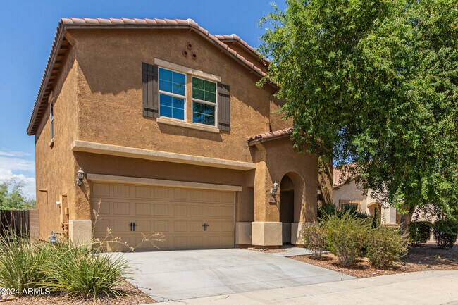 Building Photo - 10814 W Avenida Del Rey